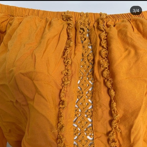 Yellow Cropped Blouse - Picture 3 of 4